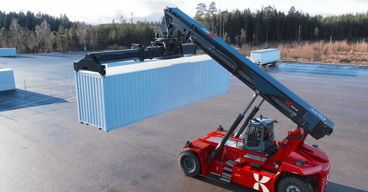 Port of Helsingborg scores two new electric reach stackers from Kalmar